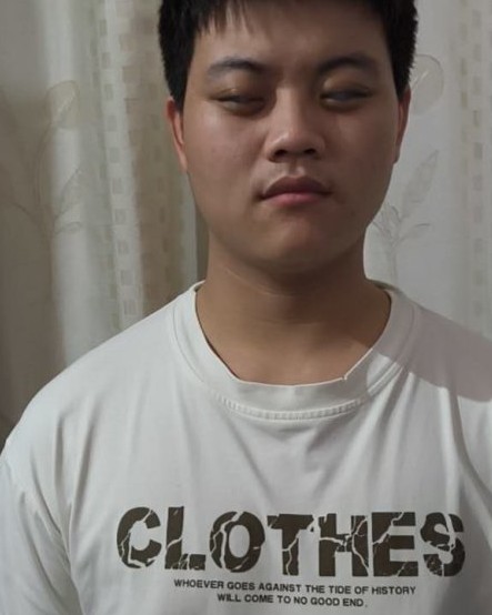 视力残疾帅哥：小张同学 的征婚头像照片